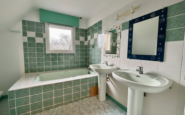 Maison à vendre    5 pièces •  Plescop