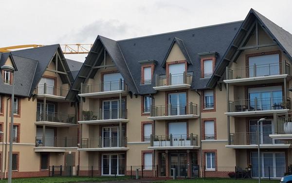 Stationnement à louer    Pont-l'Évêque