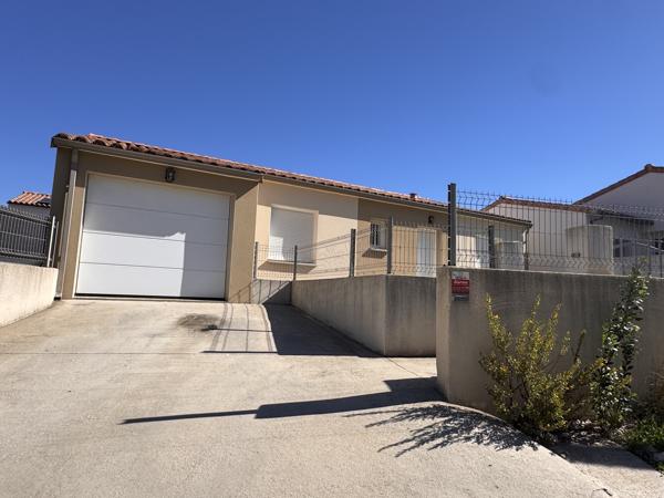 À LOUER – SUPERBE MAISON DE PLAIN-PIED AVEC JARDIN, TERRASSE ET GARAGE – ROCHEFORT-DU-GARD