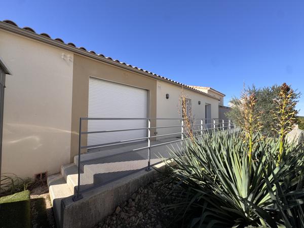 À LOUER – SUPERBE MAISON DE PLAIN-PIED AVEC JARDIN, TERRASSE ET GARAGE – ROCHEFORT-DU-GARD