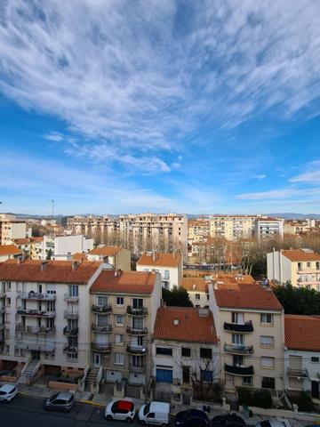Perpignan (66000) T3 lumineux + balcon + parking