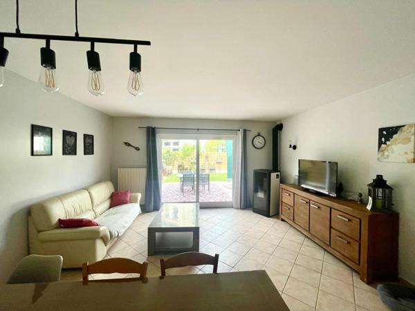 Maison
         5 pièces
        - 122 m² 388 000 € *