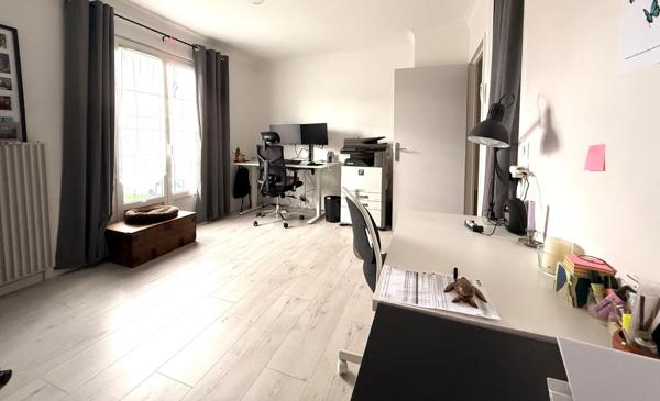 Maison
         5 pièces
        - 122 m² 388 000 € *