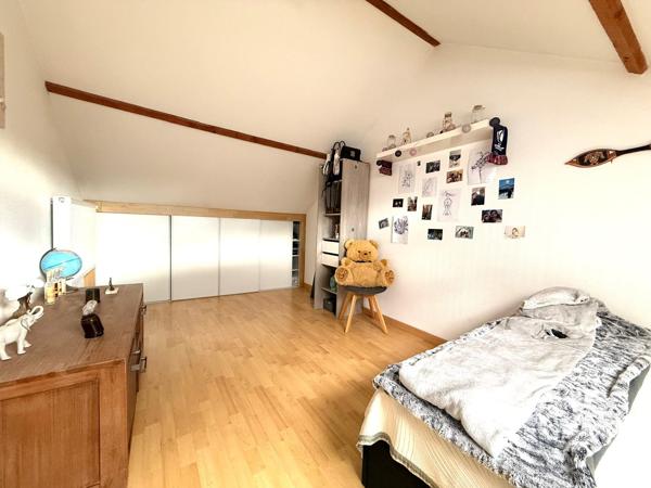 Maison
         5 pièces
        - 122 m² 388 000 € *