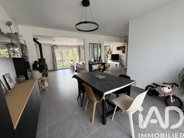 Maison à vendre 7 pièces 170 m² Vert-Saint-Denis