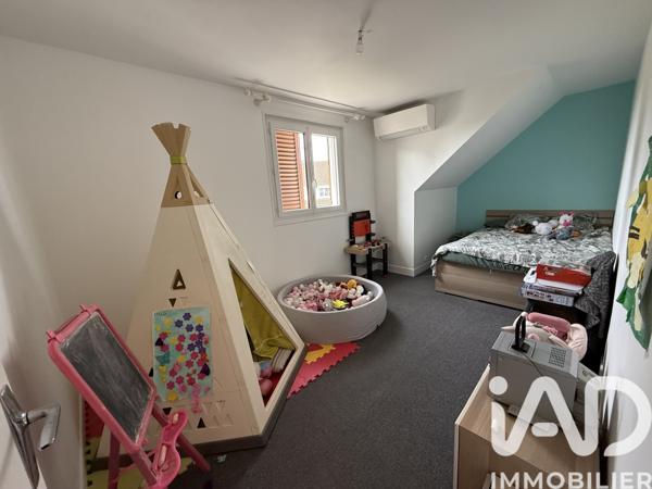 Maison à vendre 7 pièces 170 m² Vert-Saint-Denis