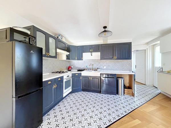 T3 – 62.10 m² – MEUBLE – JARDIN PRIVATIF – 69300 – CALUIRE ET CUIRE