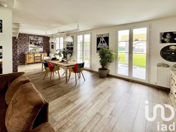 Maison 6 pièces de 130 m² à Bailly-Romainvilliers (77700)