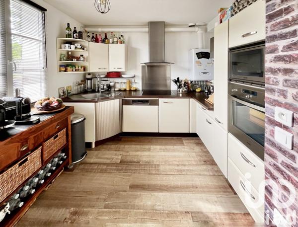 Maison 6 pièces de 130 m² à Bailly-Romainvilliers (77700)