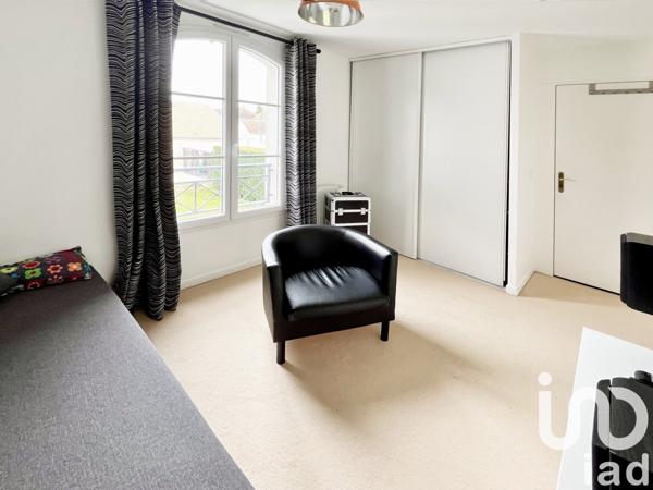 Maison 6 pièces de 130 m² à Bailly-Romainvilliers (77700)