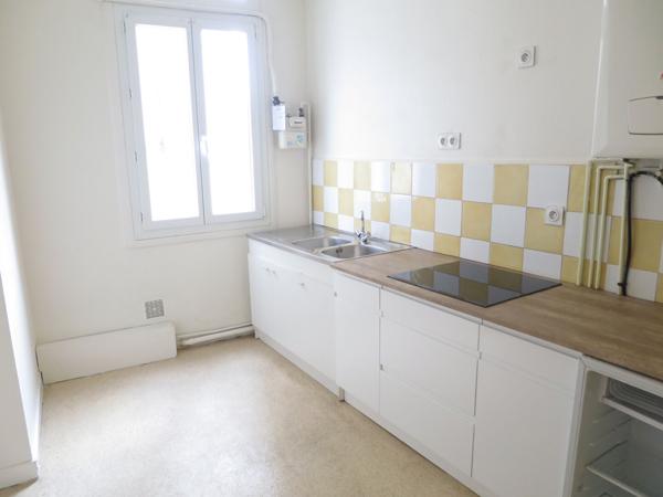 RENNES HYPER CENTRE - PLACE HOCHE - Appartement type 2 de 41m²