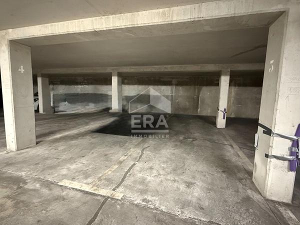 A VENDRE 13005 MARSEILLE APPARTEMENT T2 DE 42 M² AVEC DEUX PLACES DE PARKING EN SOUS SOL TERRASSE