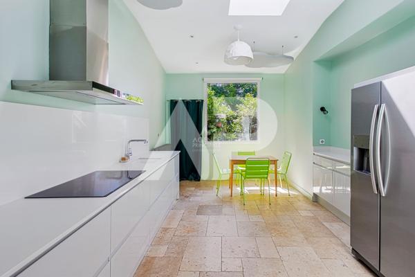 SEVRES RIVE DROITE - MAISON DE CARACTERE €1 980 000 ** - Référence 664-S