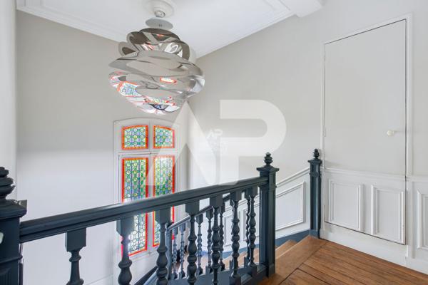 SEVRES RIVE DROITE - MAISON DE CARACTERE €1 980 000 ** - Référence 664-S