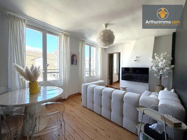 Vente                                                      Appartement
                        
                     3 pièces                      54 m2                     à Compiègne