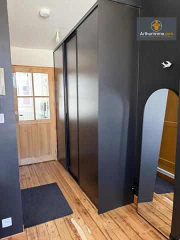 Vente                                                      Appartement
                        
                     3 pièces                      54 m2                     à Compiègne