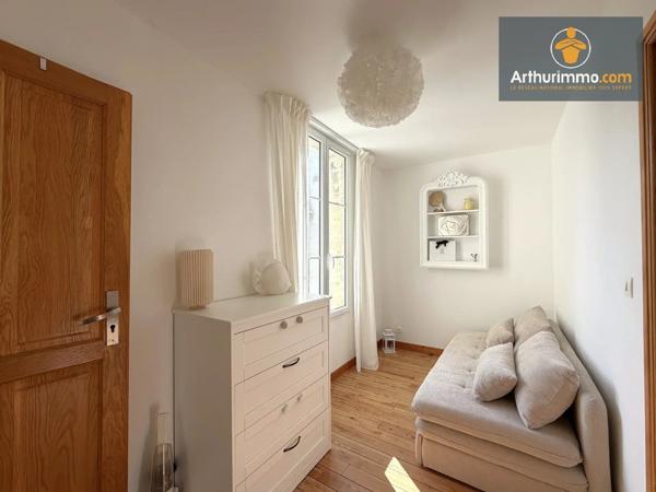 Vente                                                      Appartement
                        
                     3 pièces                      54 m2                     à Compiègne