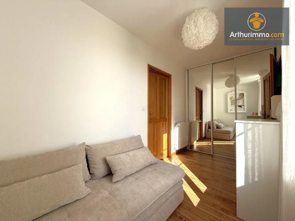 Vente                                                      Appartement
                        
                     3 pièces                      54 m2                     à Compiègne