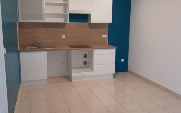 Appartement à louer    3 pièces • 49,94 m2 Sainte-Geneviève-des-Bois