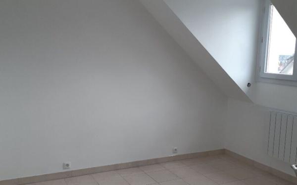 Appartement à louer    3 pièces • 49,94 m2 Sainte-Geneviève-des-Bois