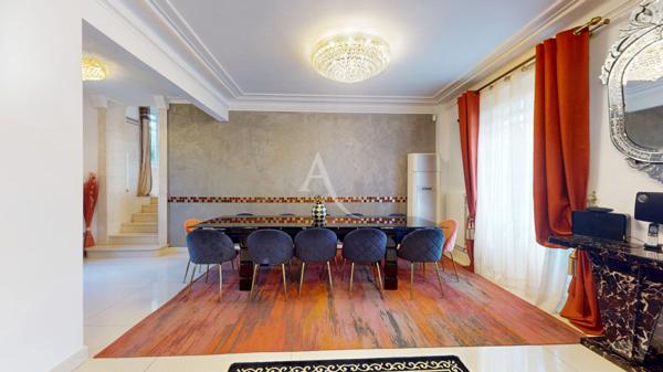 VILLEMOMBLE, Maison 6 chambres, 263m2