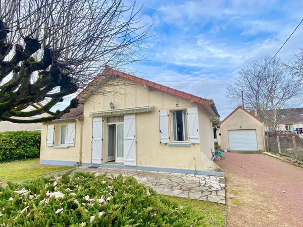 Maison à vendre à Arnage dans la Sarthe (72230), ref : 72122-1425