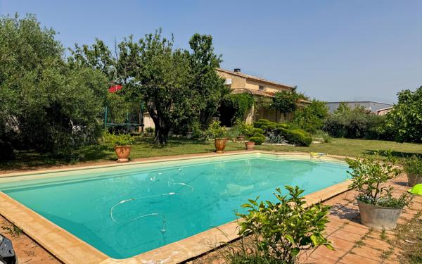 Maison à vendre    5 pièces •  Beaucaire