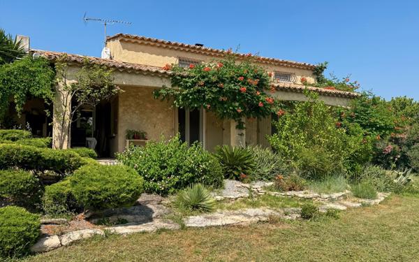 Maison à vendre    5 pièces •  Beaucaire