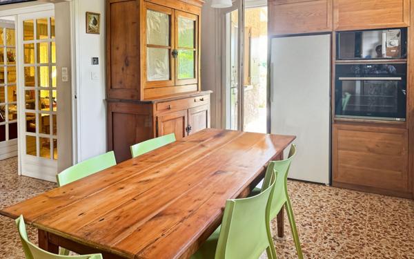 Maison à vendre    5 pièces •  Beaucaire