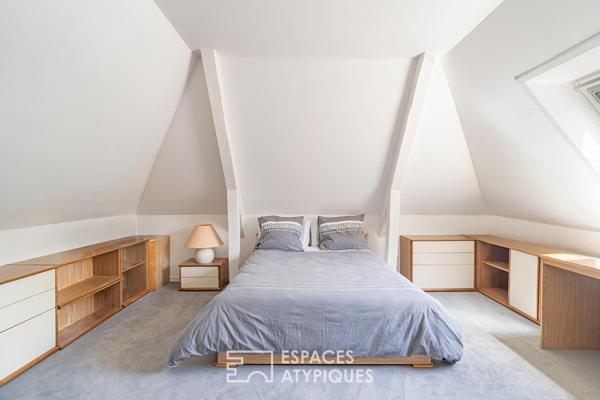 Maison d’architecte et son jardin arboré avec piscine