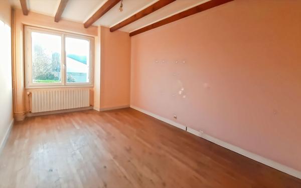 Maison à vendre    5 pièces • 120 m2 Rougé