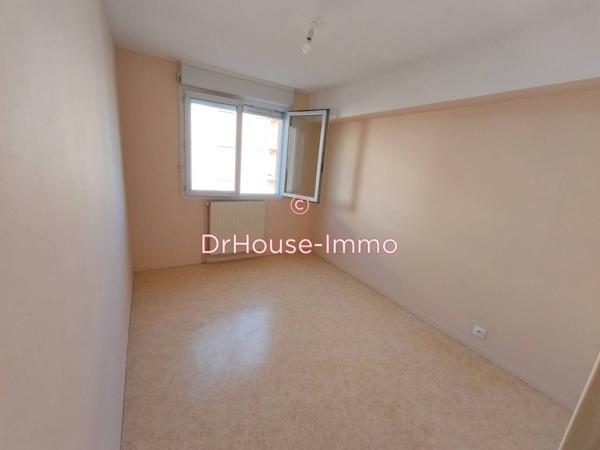 Appartement à louer 3 pièces de 80 m²
