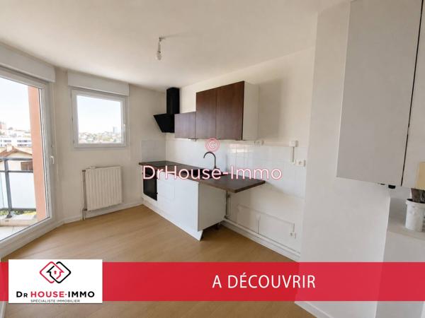Appartement à louer 3 pièces de 80 m²