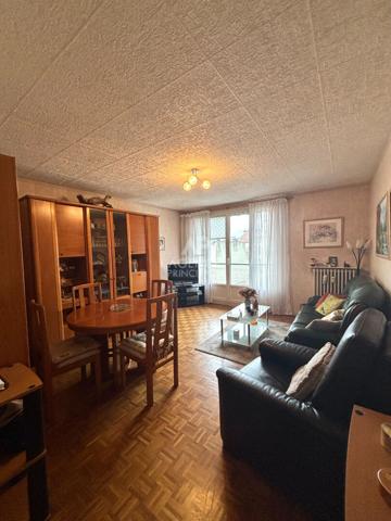 Appartement 2 pièce(s) 52 m2 €250 000 ** - Référence 4382-cpy