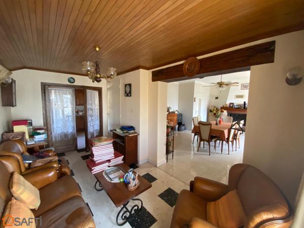 Maison sur étage avec dépendances