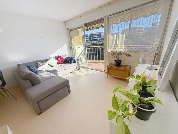 Vente                                                      Appartement
                        
                     1 pièces                      33 m2                     à Cannes