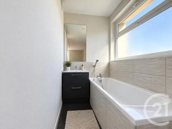 Appartement F3 Bis à vendre  3 pièces - 71 m 2   CHAMPIGNEULLES  - 54