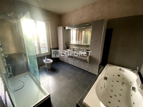 Achat maison près de LES MUREAUX - 10 pièce(s) - 234 m² - 336 000 €