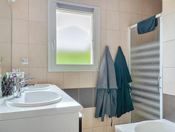 CADRE PAISIBLE, VIE DE FAMILLE FACILITEE.