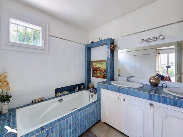 Maison 549 000 € Fenouillet 8 p 228 m² DPE C