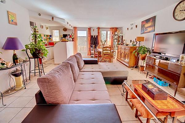 EXCLUSIVITÉ A VENDRE Maison d'environ 74m² avec 3 chambres, GARAGE, JARDIN