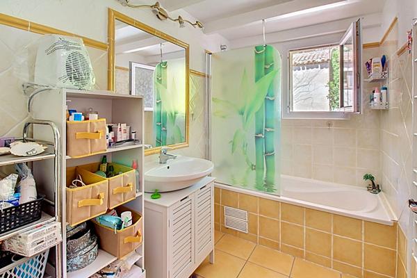 EXCLUSIVITÉ A VENDRE Maison d'environ 74m² avec 3 chambres, GARAGE, JARDIN