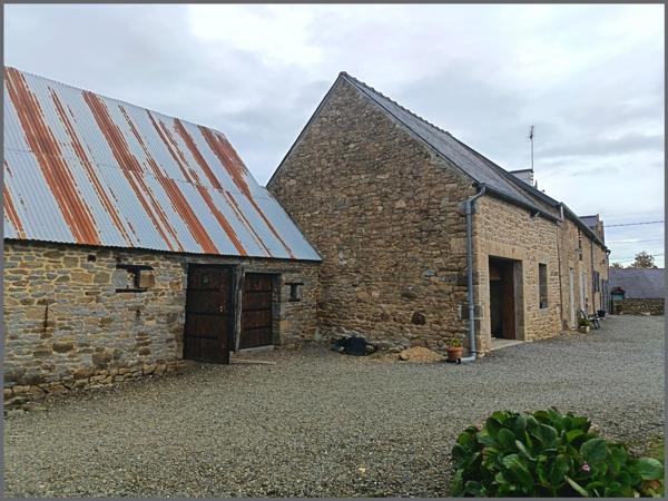 Longère en pierre , dépendances et terrain 1.2 HA-  4 km de Bazouge la Pérouse, 9  KM de Combourg et  35 km de Dinan- AXE RENNES-St MALO