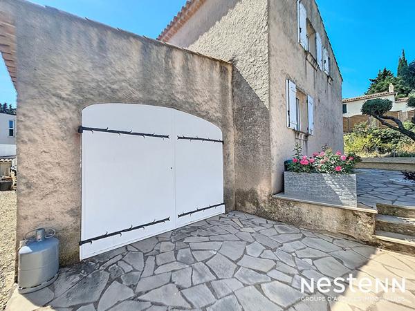 Maison Cogolin 4 pièce(s) 117 m2 + piscine et garage à proximité des commerces