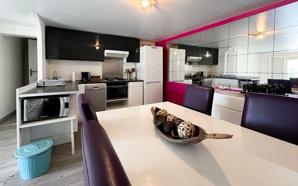 Maison à vendre    7 pièces •  La Crau