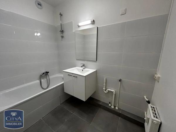 Appartement à louer 1 pièce 30.79m²