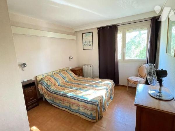 A vendre - Gréoux-les-Bains (04) - Alpes de Haute Provence:  T2 meublé d'env 36,37 m², situé da...