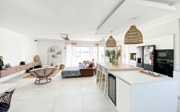 Maison à vendre    5 pièces •  Albefeuille-Lagarde