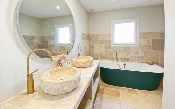 Maison à vendre    5 pièces •  Albefeuille-Lagarde