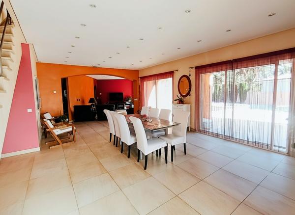 Superbe villa de qualité avec très grand garage